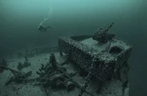 ship wrecks under sea